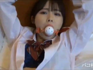 女主播级漂亮2字OL 真 清纯系港区妹子是喜欢肉棒的痴女婊子 亲吻到无套插入